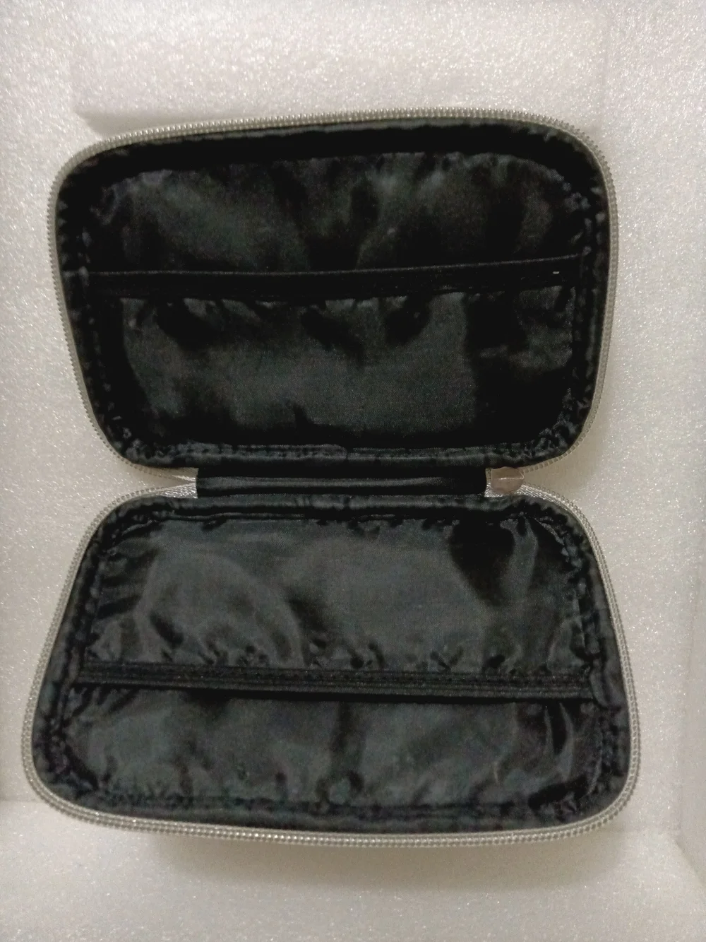 Smashbox Silver Quilted Metallic Makeup Pouch